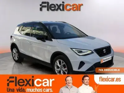Usado Seat Arona FR 150 CV (110 kW) 2023 Blanco SUV