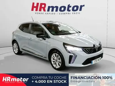 Usado Renault Clio Evolution 101 CV (74 kW) 2025 Gris Utilitario