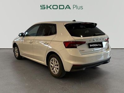 Usado Skoda Fabia Selection 95 CV (69 kW) 2024 Blanco Berlina