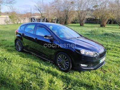 Negro Usado 2017 Ford Focus ST-Line Berlina | 11.200 € (Precio justo)