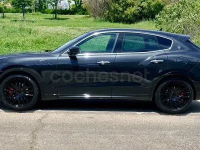 Usado Maserati Levante GT 330 CV (242 kW) 2022 Negro SUV