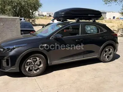 Usado Kia XCeed 100 CV (73 kW) 2024 Negro SUV