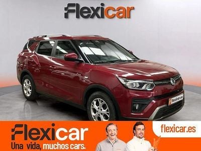 Granate Usado 2023 Ssangyong (KGM) Tivoli SUV | 15.190 € (Precio justo)