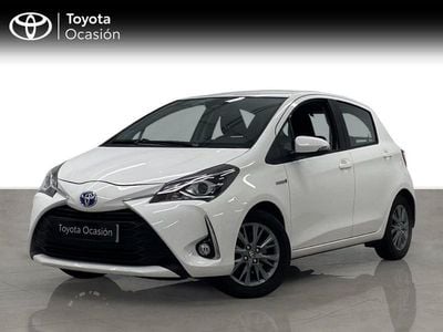 Usado Toyota Yaris Hybrid Active 100 CV (73 kW) 2016 Blanco
