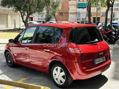 Usado Renault Scénic II Authentique 115 CV (84 kW) 2004 Rojo Monovolumen