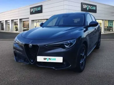 Usado Alfa Romeo Stelvio Sprint 190 CV (139 kW) 2021 Gris / plata SUV