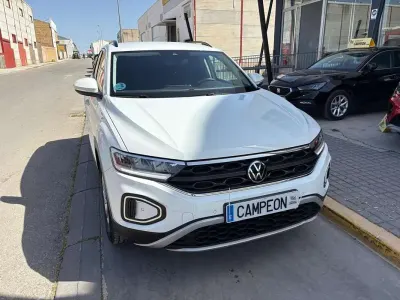 Usado VW T-Roc Advance 150 CV (110 kW) 2022 Blanco SUV
