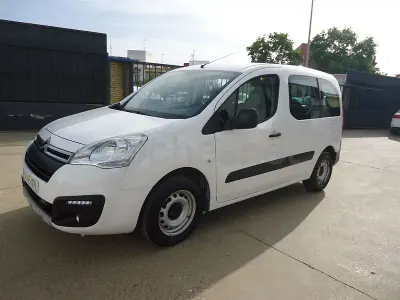 Usado Citroën Berlingo Live 100 CV (73 kW) 2018 Blanco Monovolumen