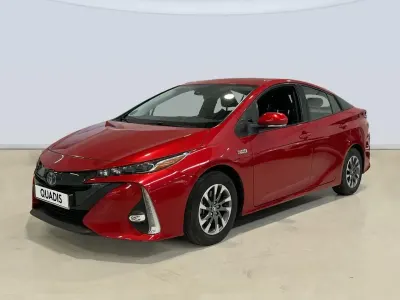 Usado Toyota Prius Advance 122 CV (89 kW) 2022 Rojo Utilitario