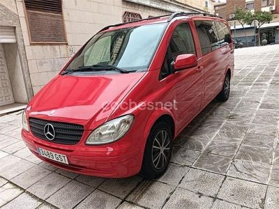 Usado Mercedes Viano 109 CV (80 kW) 2010 Rojo Monovolumen