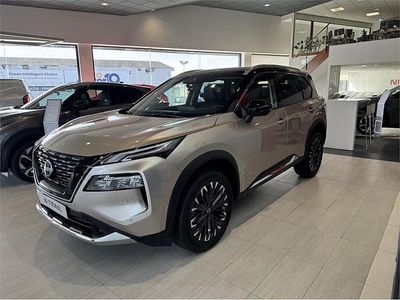 Usado Nissan X-Trail Tekna 204 CV (150 kW) 2025 Gris / plata SUV