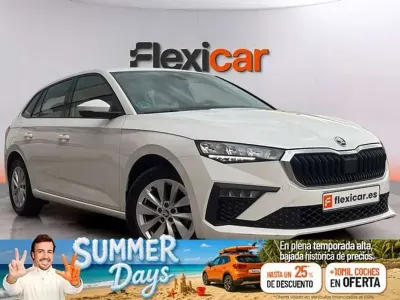 Usado Skoda Scala Essence 95 CV (69 kW) 2024 Blanco Utilitario