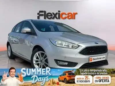 Usado Ford Focus ST-Line 125 CV (91 kW) 2017 Gris Berlina