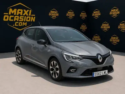 Usado Renault Clio V LIMITED 90 CV (66 kW) 2022 Gris / plata Berlina