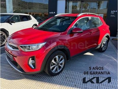 Usado Kia Stonic 100 CV (73 kW) 2024 Rojo SUV