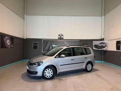 Gris Usado 2012 VW Touran Advance Monovolumen | 12.500 € (Un poco caro)