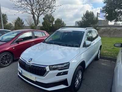 Usado Skoda Karoq Ambition 150 CV (110 kW) 2022 Blanco SUV