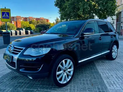 Usado VW Touareg 240 CV (176 kW) 2008 Negro SUV