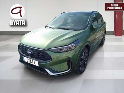 Usado Ford Kuga ST-Line X 243 CV (178 kW) 2024 Verde SUV