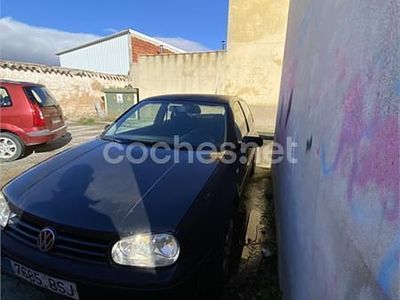 Usado VW Golf IV 110 CV (80 kW) 2002 Negro Berlina
