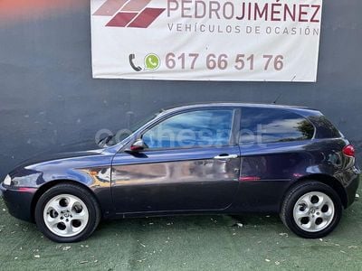 Negro Usado 2003 Alfa Romeo 147 Distinctive Utilitario | 1790 € (Buen precio)