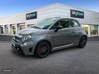 Usado Abarth 695 180 CV (132 kW) 2023 Gris Utilitario
