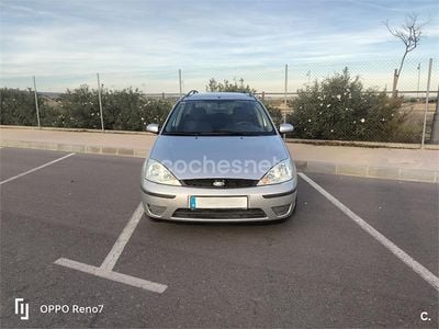 Gris / plata Usado 2004 Ford Focus Trend Familiar | 1800 € (Precio justo)