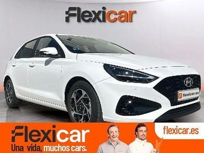 Blanco Usado 2024 Hyundai i30 Berlina | 18.690 € (Precio justo)