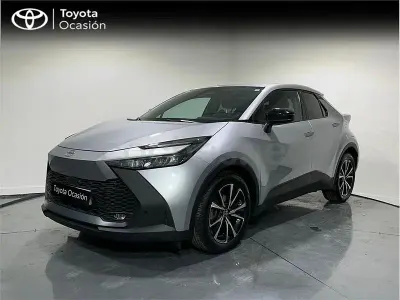 Usado Toyota C-HR Advance 140 CV (102 kW) 2025 Gris / plata SUV