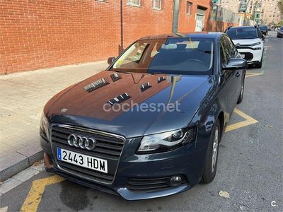 Usado Audi A4 136 CV (100 kW) 2011 Gris / plata Berlina