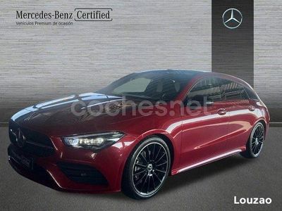 Granate Usado 2024 Mercedes CLA200 Shooting Brake Familiar | 40.900 € (Caro)