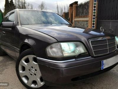 Usado Mercedes C250 Elegance 113 CV (83 kW) 1993 Gris Berlina