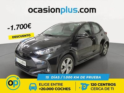 Usado Toyota Yaris Hybrid Active 116 CV (85 kW) 2024 Negro Berlina
