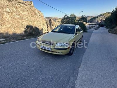 Amarillo Usado 2001 Volvo S40 Berlina | 4000 €