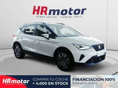 Usado Seat Arona Style 111 CV (81 kW) 2022 Blanco SUV