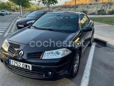 Usado Renault Mégane Cabriolet Dynamique 115 CV (84 kW) 2006 Negro Descapotable