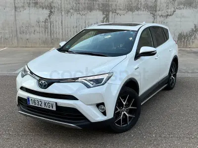 Usado Toyota RAV4 Hybrid Executive 197 CV (144 kW) 2018 Blanco SUV