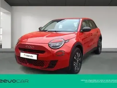Nuevo Fiat 600 100 CV (73 kW) 2026 Naranja SUV