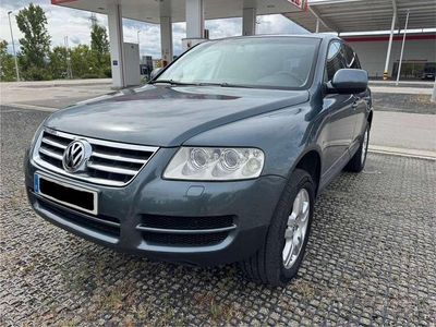 Usado VW Touareg 220 CV (161 kW) 2003 Gris SUV