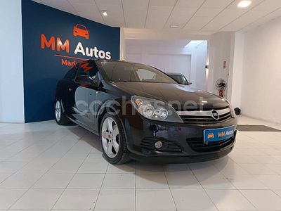Usado Opel Astra GTC Cosmo 100 CV (73 kW) 2006 Negro Berlina
