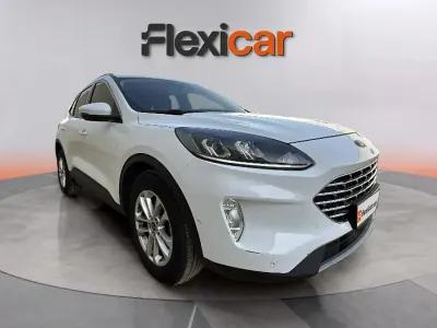Usado Ford Kuga ST-Line 150 CV (110 kW) 2023 Blanco SUV