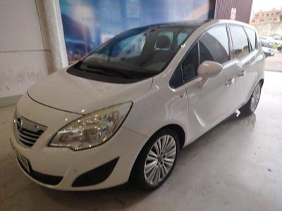 Usado Opel Meriva Cosmo 110 CV (80 kW) 2011 Blanco Monovolumen