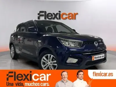 Usado SsangYong Tivoli Limited 115 CV (84 kW) 2018 Azul SUV