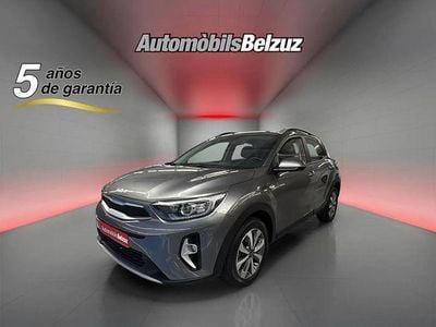 Usado Kia Stonic 84 CV (61 kW) 2023 Gris SUV