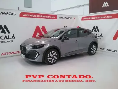 Nuevo Renault Clio Evolution 114 CV (83 kW) 2026 Gris Utilitario