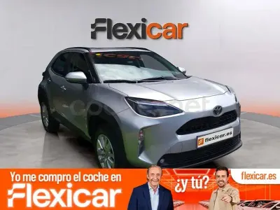 Usado Toyota Yaris Cross Active 116 CV (85 kW) 2025 Gris / plata SUV