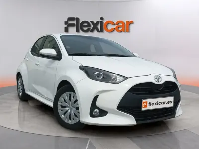 Usado Toyota Yaris Edition 125 CV (91 kW) 2023 Blanco Utilitario