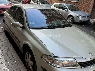 Usado Renault Laguna II Authentique 123 CV (90 kW) 2001 Verde Berlina