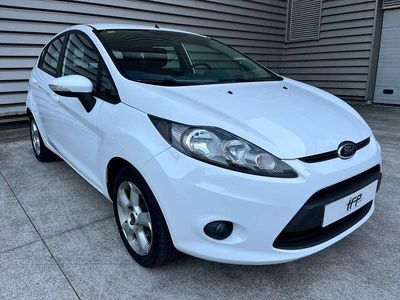 Usado Ford Fiesta Trend 69 CV (50 kW) 2010 Blanco Utilitario