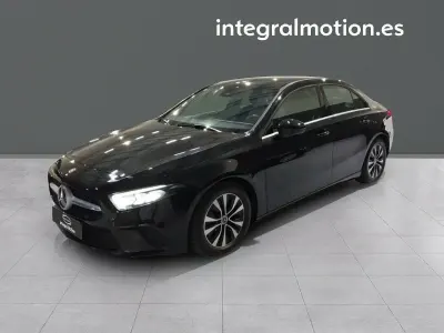 Käytetty Mercedes A180 116 HP (85 kW) 2020 Musta Sedan